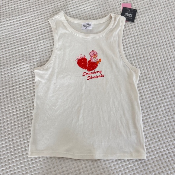 Target Woman’s Strawberry Shortcake Bundle- NWT/NWOT - Picture 5 of 7